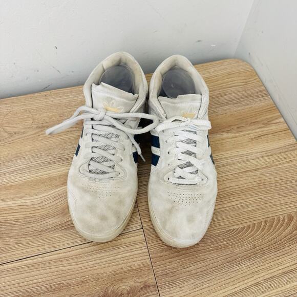 Adidas Tyshawn New York White Sneakers Men’s Size 9.5 main image 5